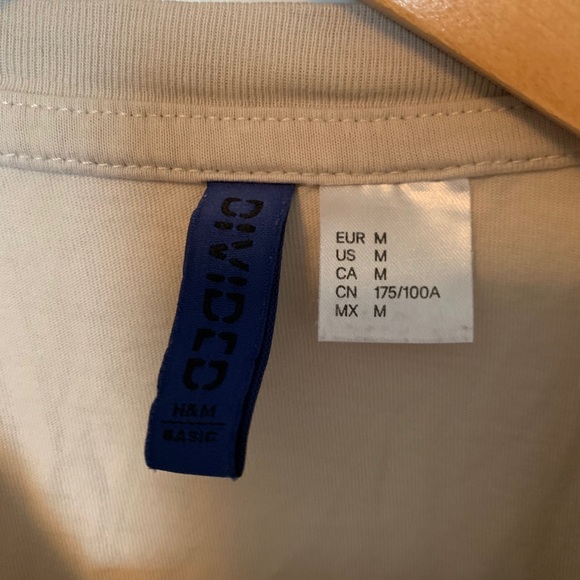 H&M Tee Shirt - Picture 3 of 5